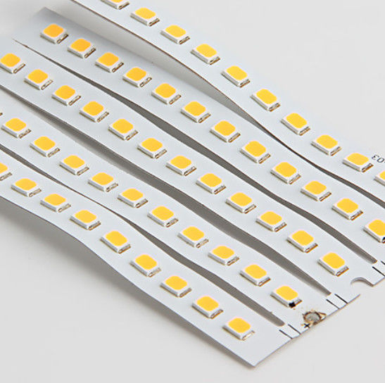 アルミベース 柔軟PCBA 園芸用LED照明 3色光療法をサポート